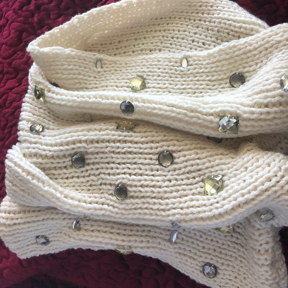 Betsy Johnson NWOT neck warmer and gloves - Picture 2 of 5